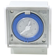 12.31.8.230.0000, Реле времени механическое суточное; монтаж на панель; 1СO 16A; питание 120...230В